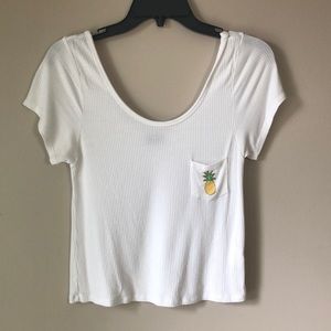 White pineapple short sleeve tee